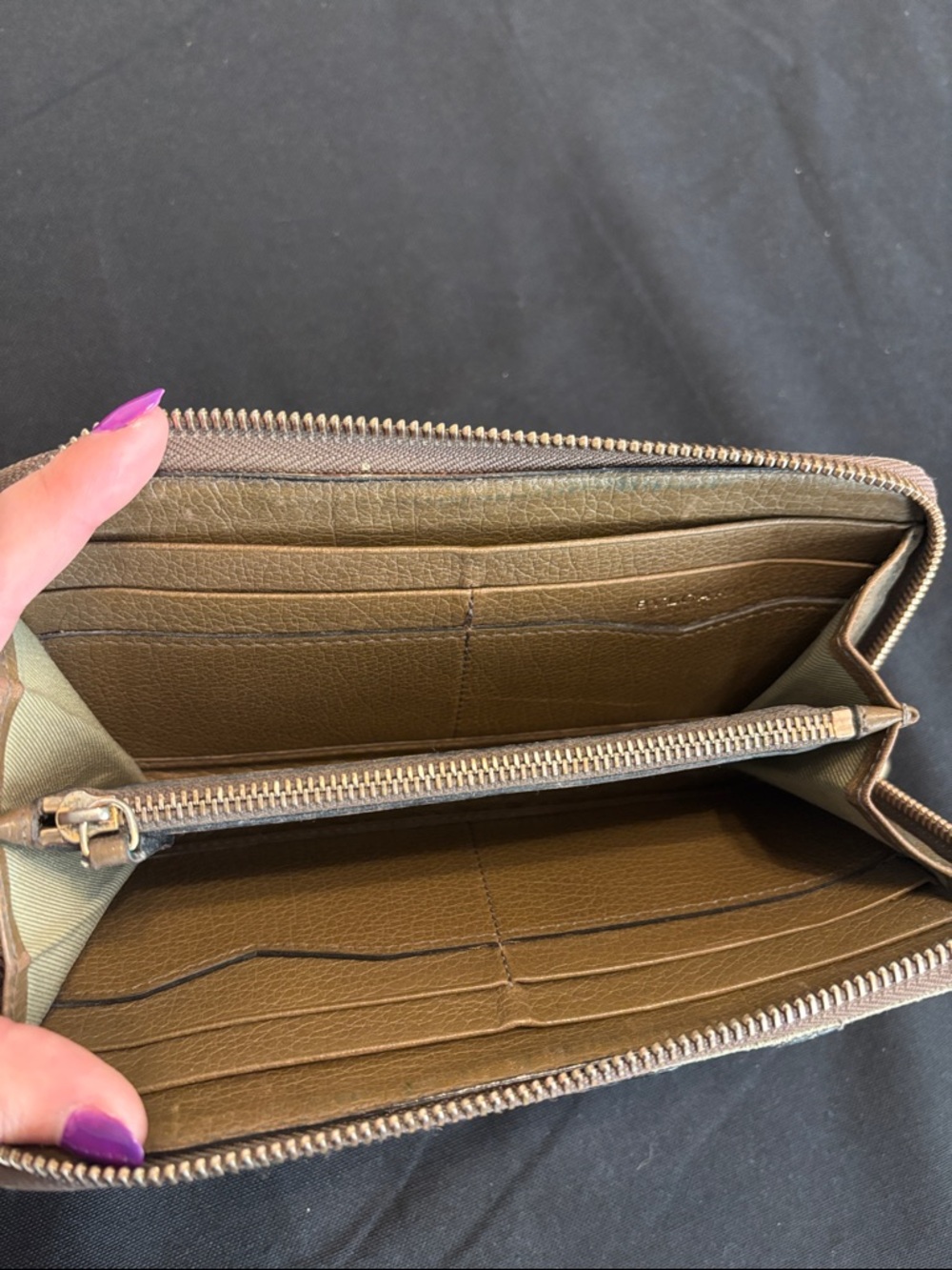 Elegant Two-Tone Brown Zip Wallet - Picture 4 of 7